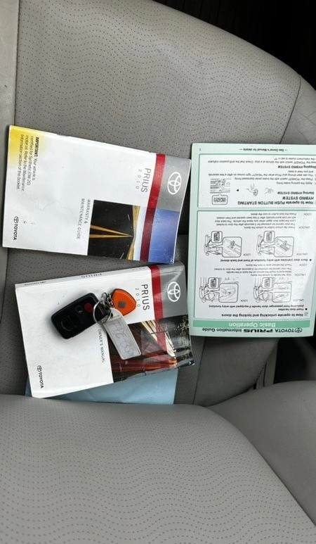 Toyota Prius cena 37770 przebieg: 224881, rok produkcji 2010 z Piaseczno małe 562